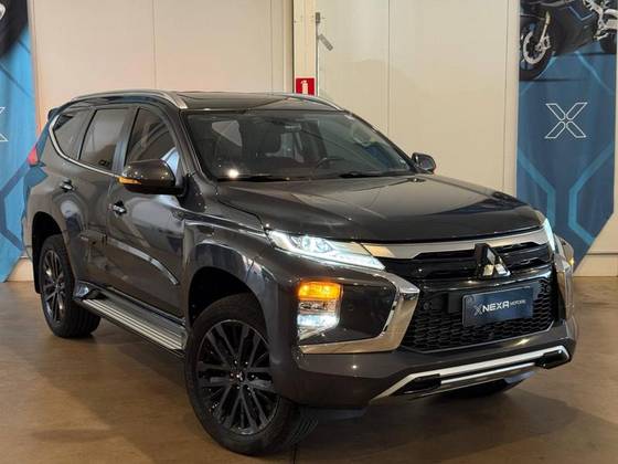 MITSUBISHI PAJERO SPORT 2.4 16V MIVEC TURBO DIESEL LEGEND BLACK AWD AUTOMÁTICO
